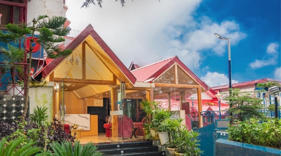 Ashiana Clarks Inn, Near Shimla Mall Road