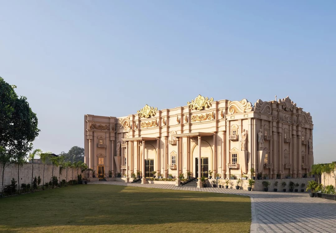couple-friendly hotels in dhanbad you can book online