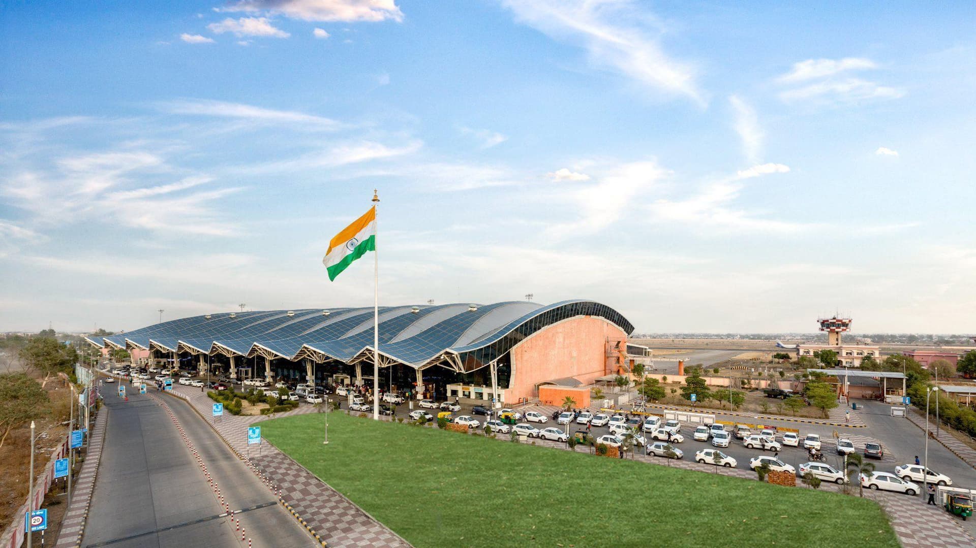 Hotels Near Indore Airport with Nature and Resort Experiences