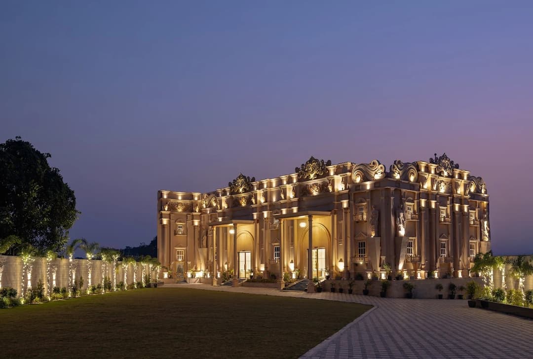 stay at the best hotels in dhanbad near railway station
