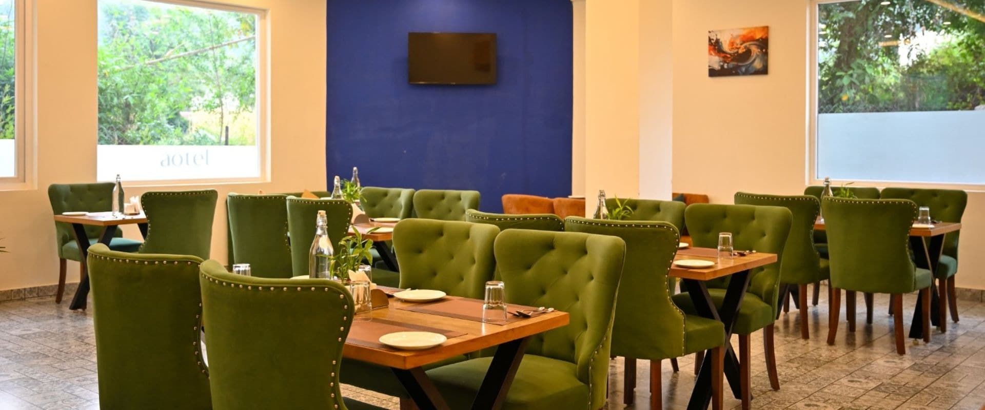 where to eat in basti ? why choose clarks inn basti for dining