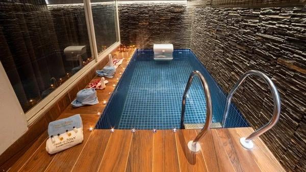 DiVaN Pool Deluxe