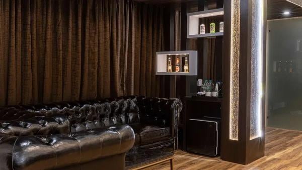 DiVaN Presidential Suite